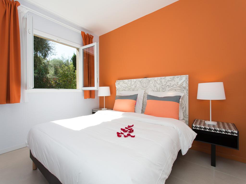 Adonis Mougins Aparthotel Ngoại thất bức ảnh