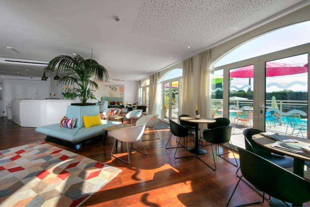 Adonis Mougins Aparthotel Nhà hàng bức ảnh